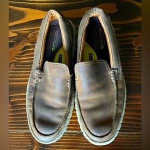 Men’s size 8 Sketchers